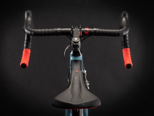 Bicicleta de Ruta Aluminio Cube Attain 28 2021