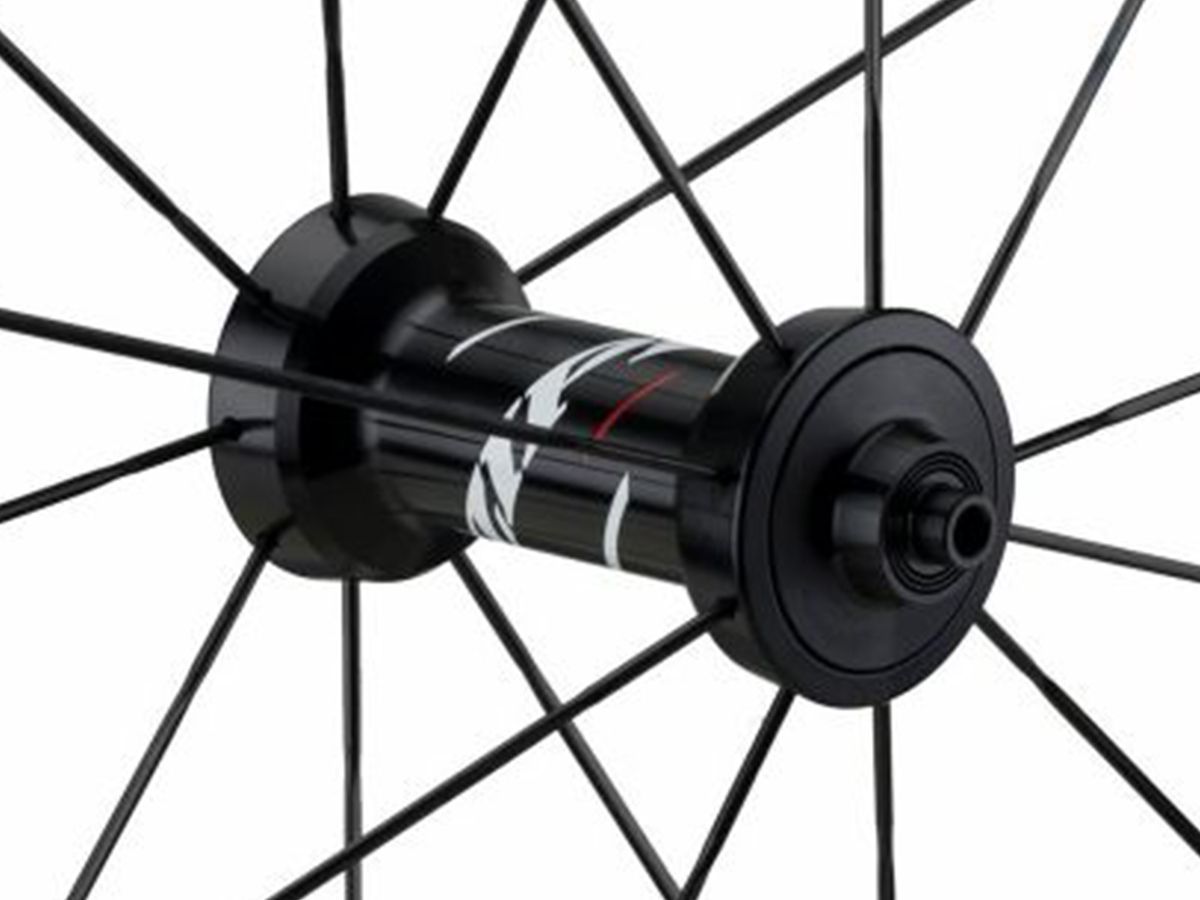 [ELIMINADO] Rueda Zipp Ruta 303 FC Carb Tubular XPar 700c QR 100/130mm Rim