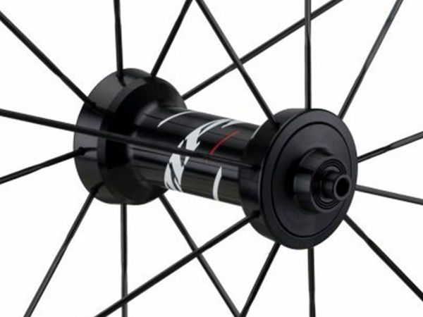 [ELIMINADO] Rueda Zipp Ruta 303 FC Carb Tubular XPar 700c QR 100/130mm Rim