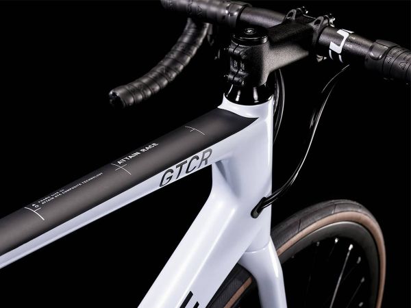 Bicicleta de Ruta Carbono Cube Attain GTC RACE 28 2022