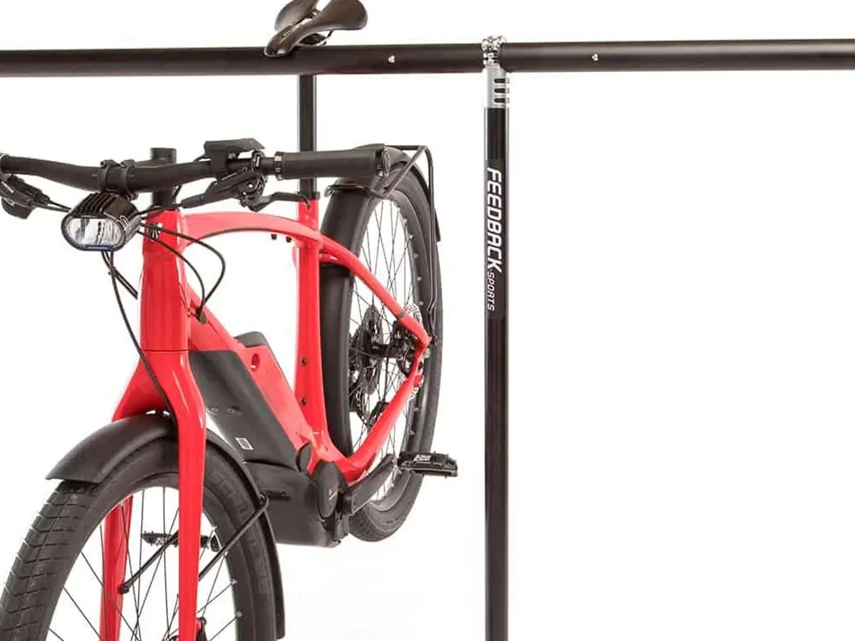 Exhibidor Feedback Sports Soporte Bicicleta A-Frame + Poste Central Kit