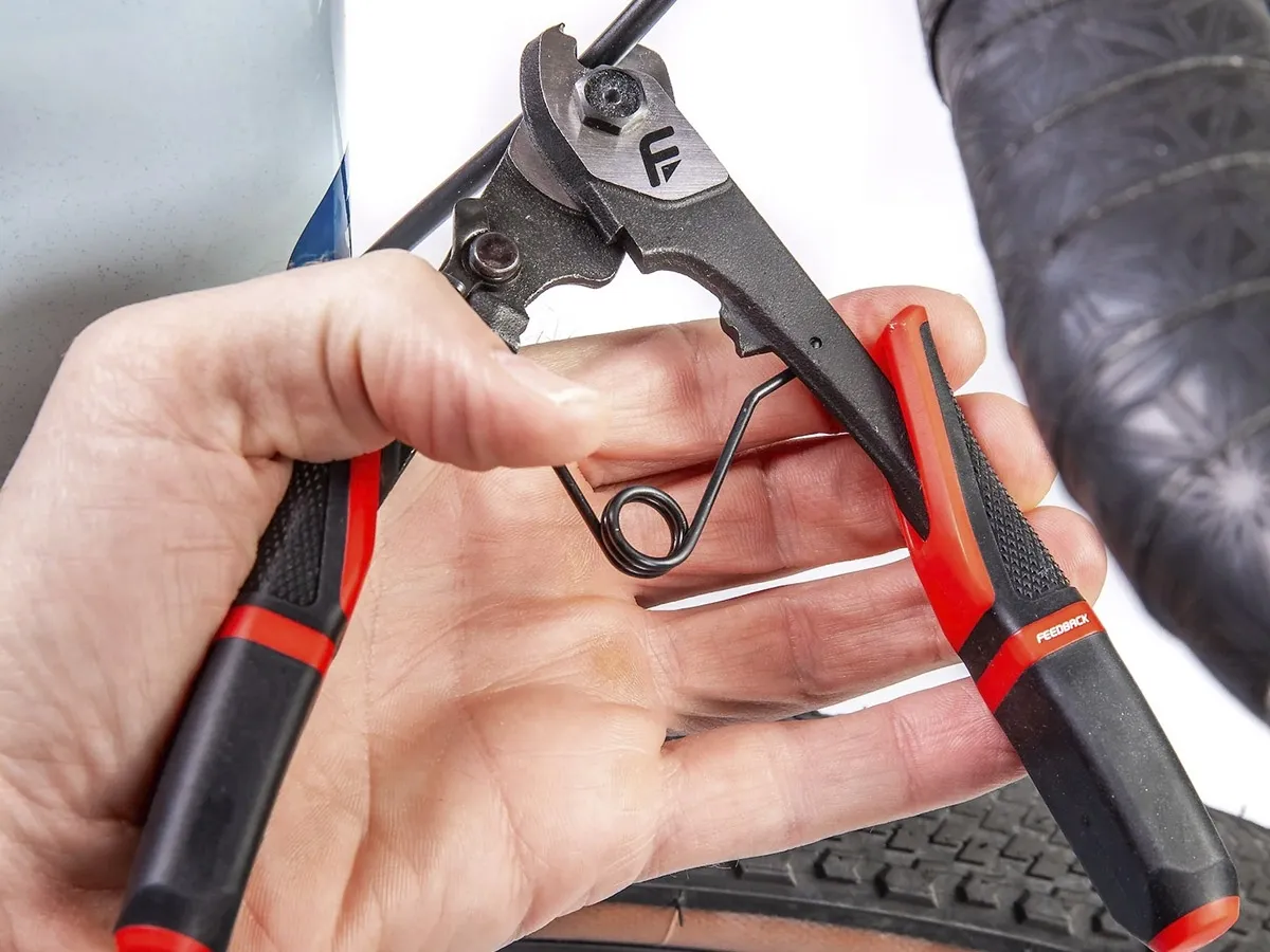 Herramienta Feedback Sports Pinza Corta Ducto y Cable 2.0 - 18185